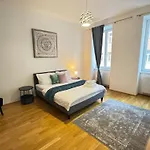 Charming Flat & Balcony Near Central Station L Bg5