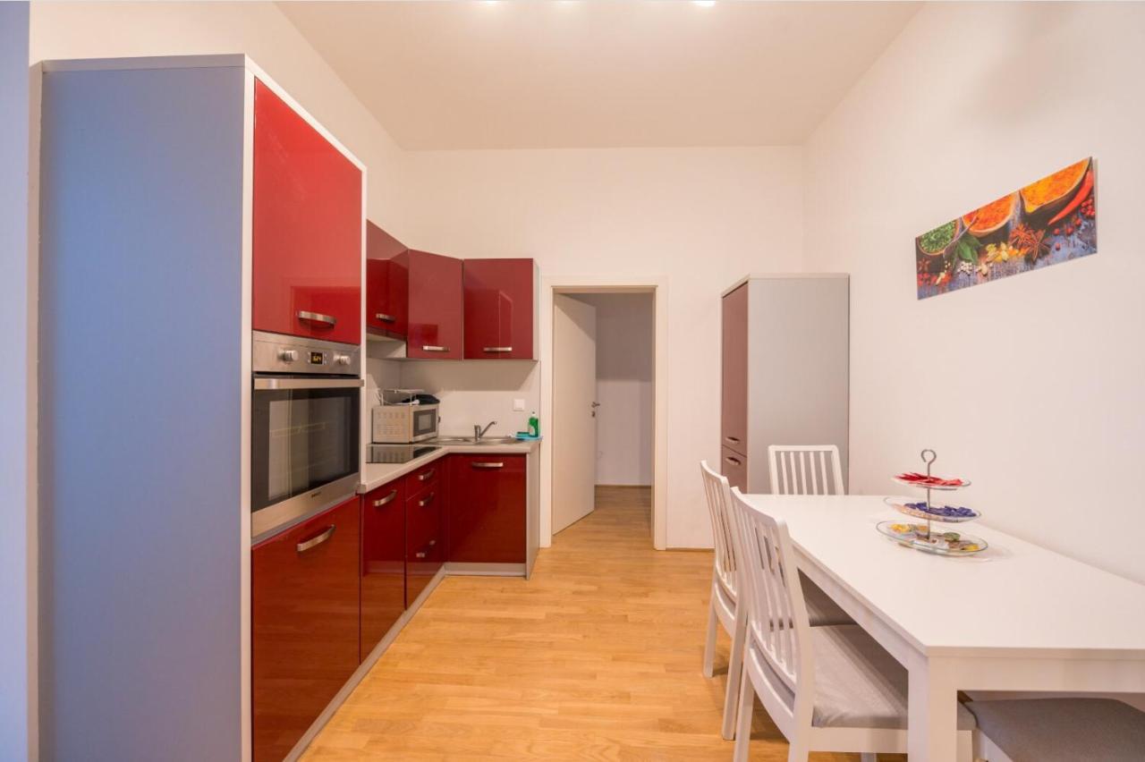 Charming Flat & Balcony Near Station L Bg5 Apartment *