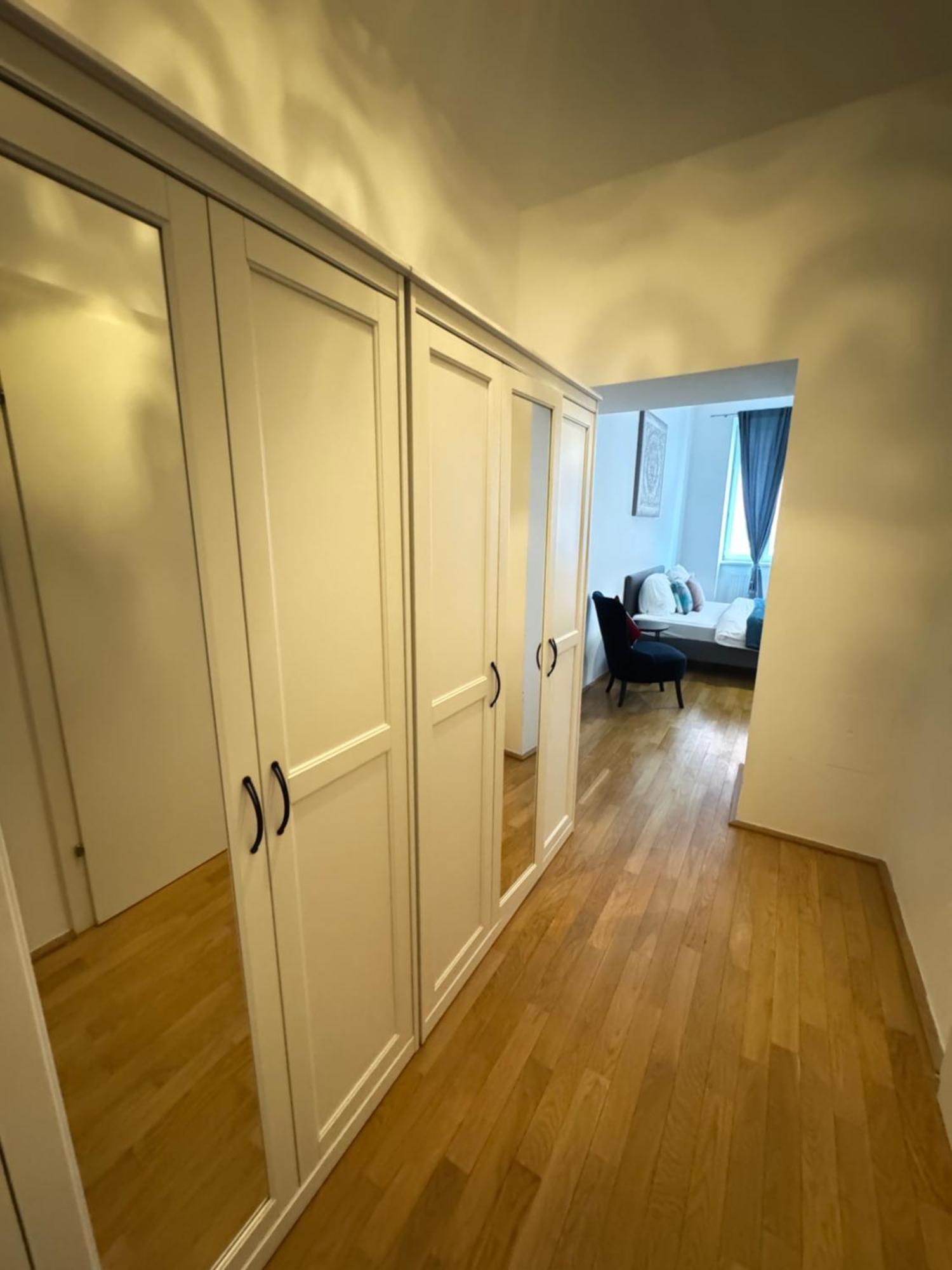 Charming Flat & Balcony Near Station L Bg5 Wien