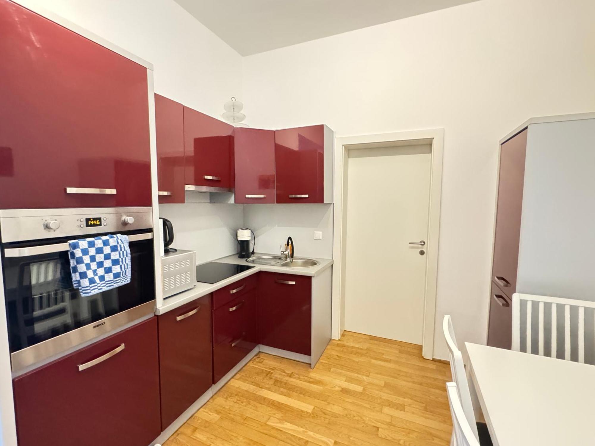 Charming Flat & Balcony Near Station L Bg5 Apartment *